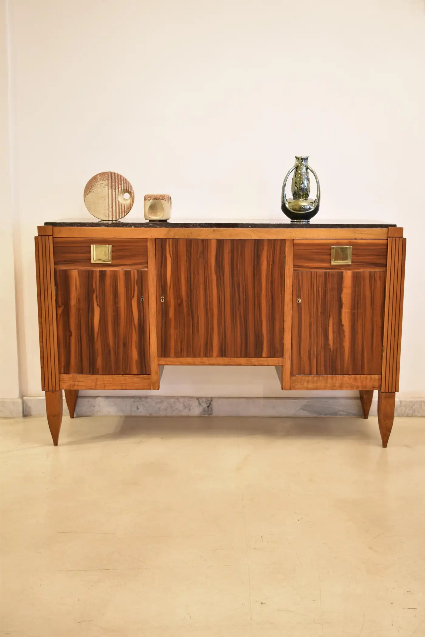 Buffet en bois français des années 1930 par André Sornay