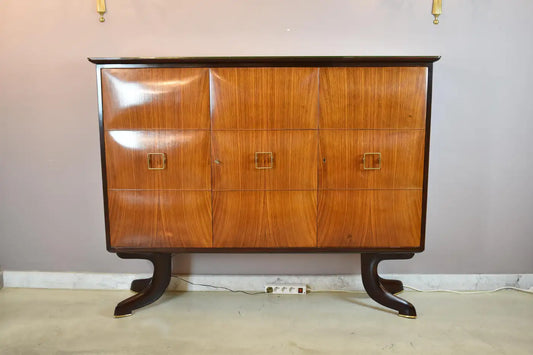 Italian Mid-Century Bar Cabinet in Walnut and Brass, Attributed to Paolo Buffa