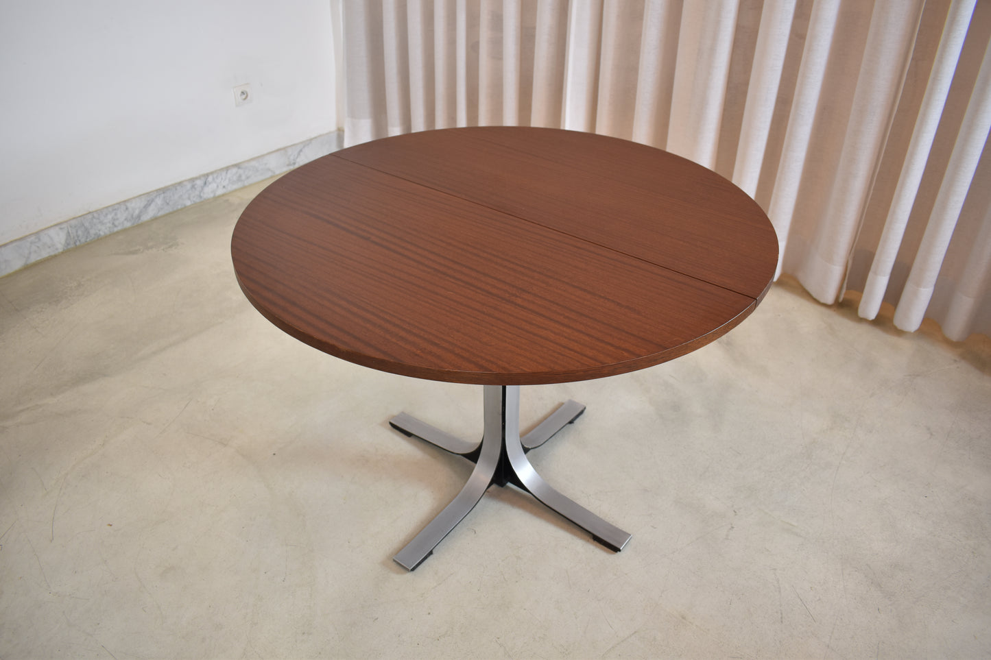 1970's Italian Extendable Wooden Dining Table by Osvaldo Borsani