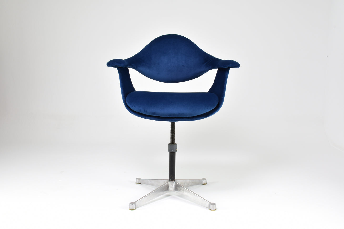 Fauteuil en velours et aluminium par George Nelson, États-Unis, années 1964