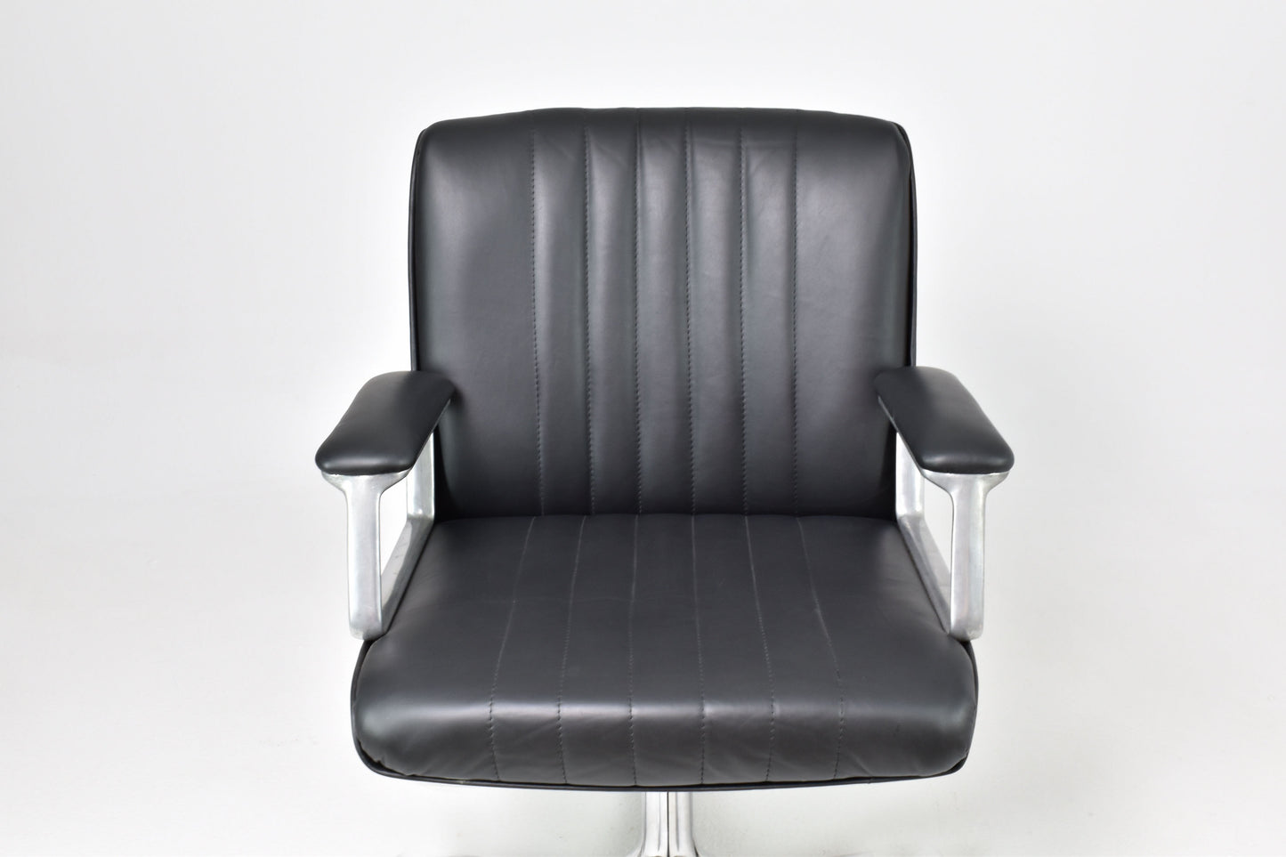 Italian Mid-century Executive Office Chair by Osvaldo Borsani for Tecno, 1960's