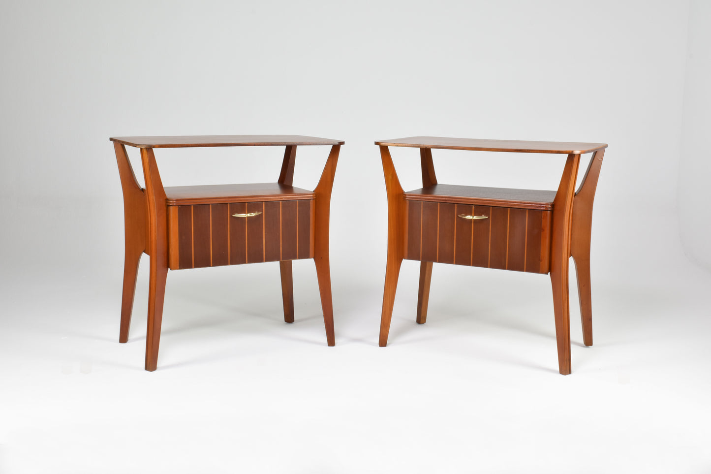 Paire de tables de nuit en érable italien attribuées à Gio Ponti pour Cantu, années 1950