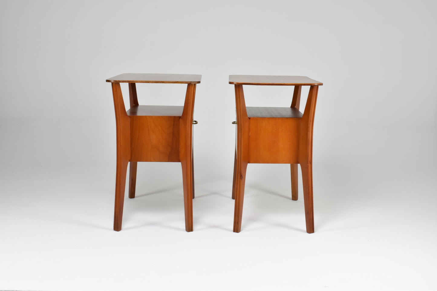 Paire de tables de nuit en érable italien attribuées à Gio Ponti pour Cantu, années 1950