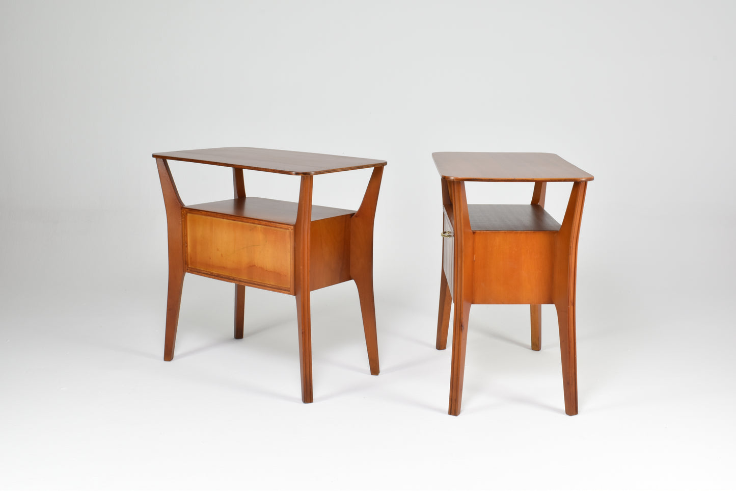 Paire de tables de nuit en érable italien attribuées à Gio Ponti pour Cantu, années 1950