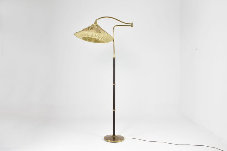 Lampe sur pied "Belt" Arredoluce vintage par Angelo Lelii, années 1970 – Entièrement restaurée