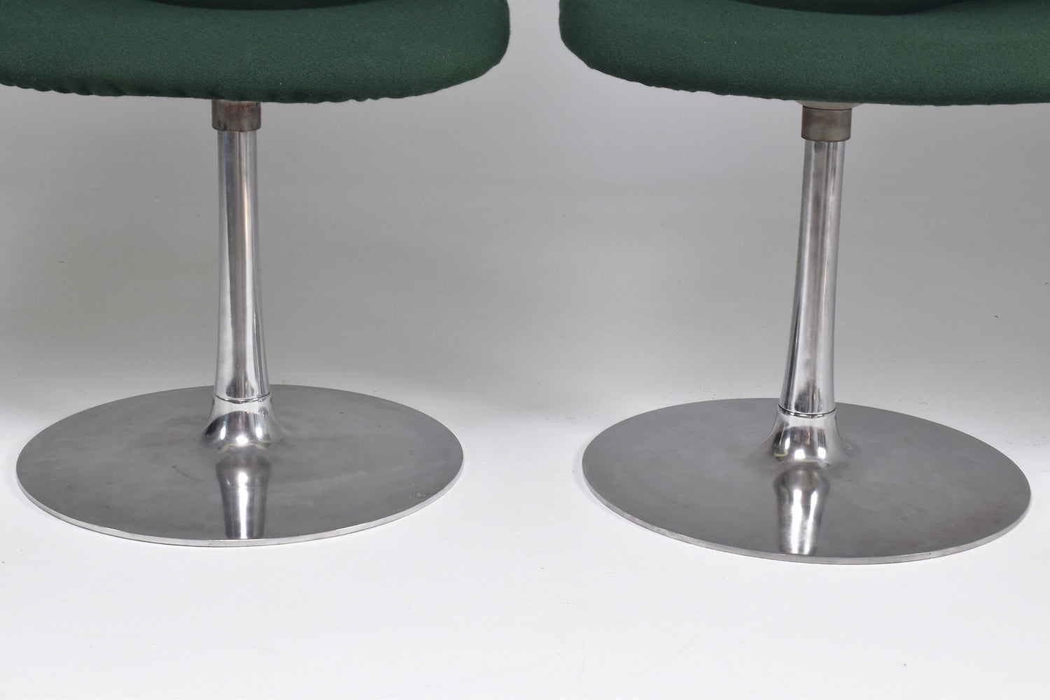 1960's Pair of Robin Day Rotating Chairs - Spirit Gallery 