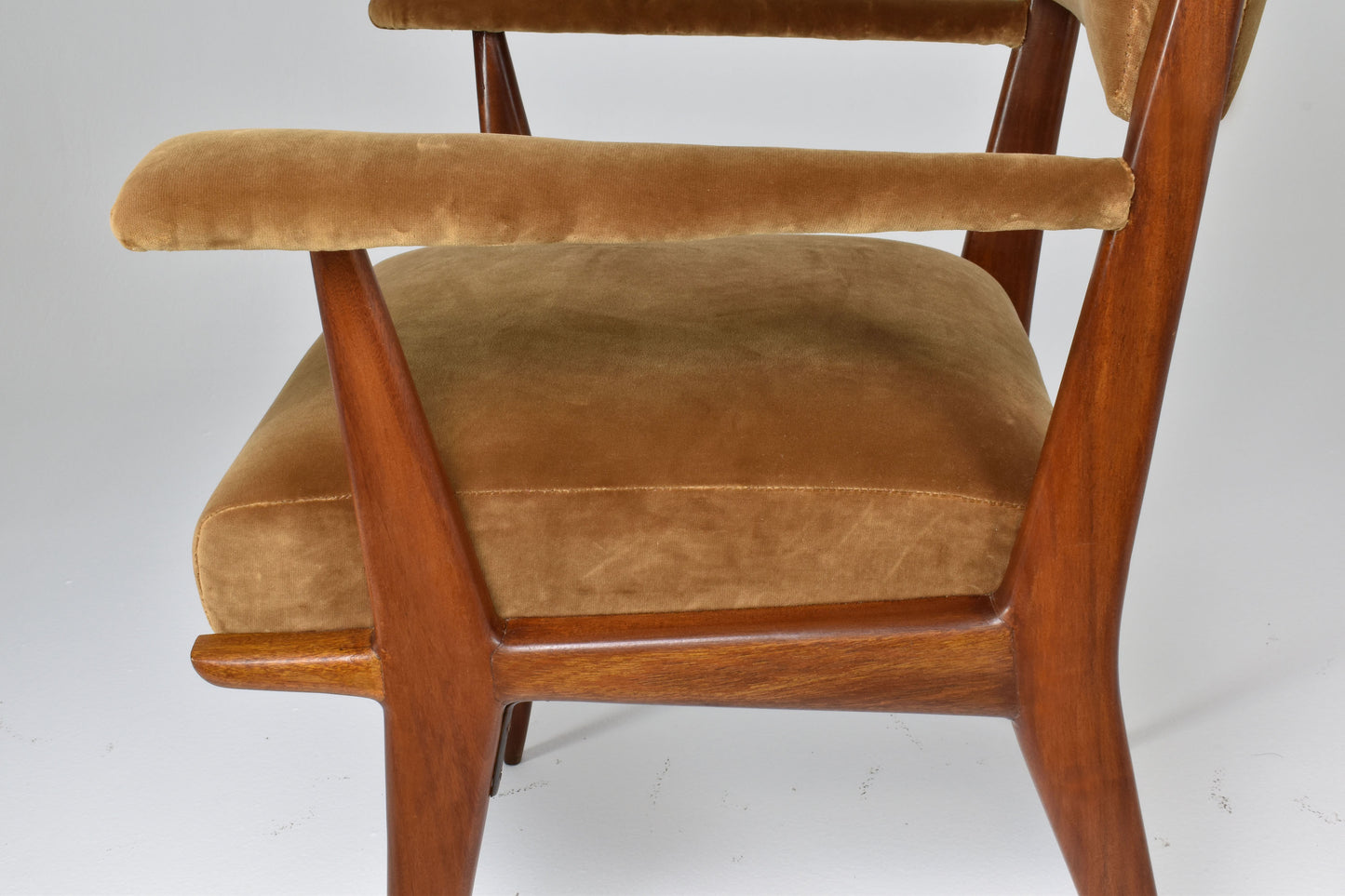 Fauteuil italien des années 1950 par Silvio Cavatorta