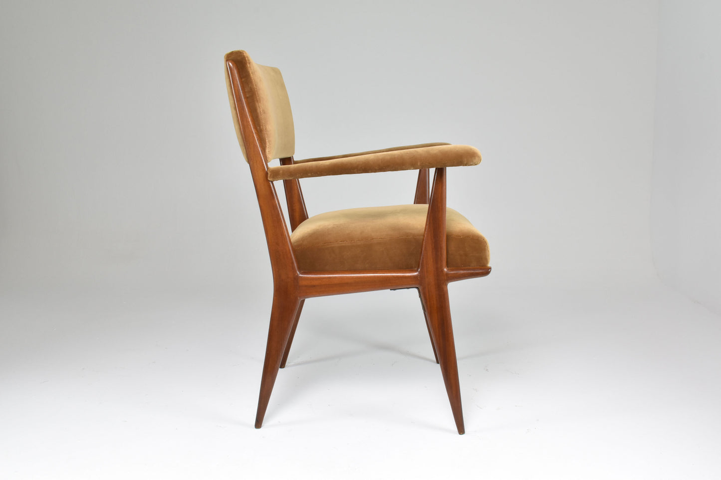 Fauteuil italien des années 1950 par Silvio Cavatorta