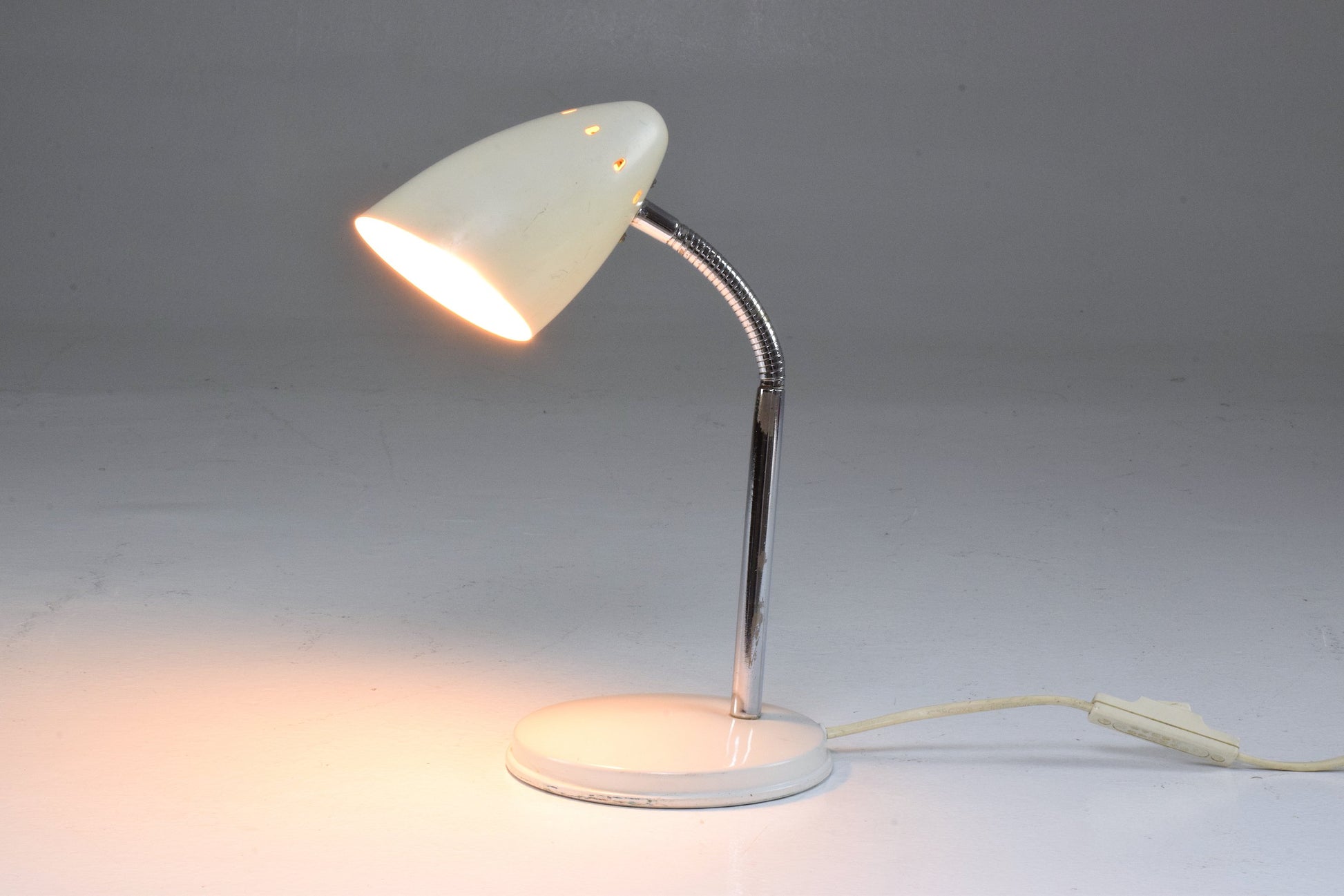 Articulating Desk Lamp in White Enameled Steel - Spirit Gallery 